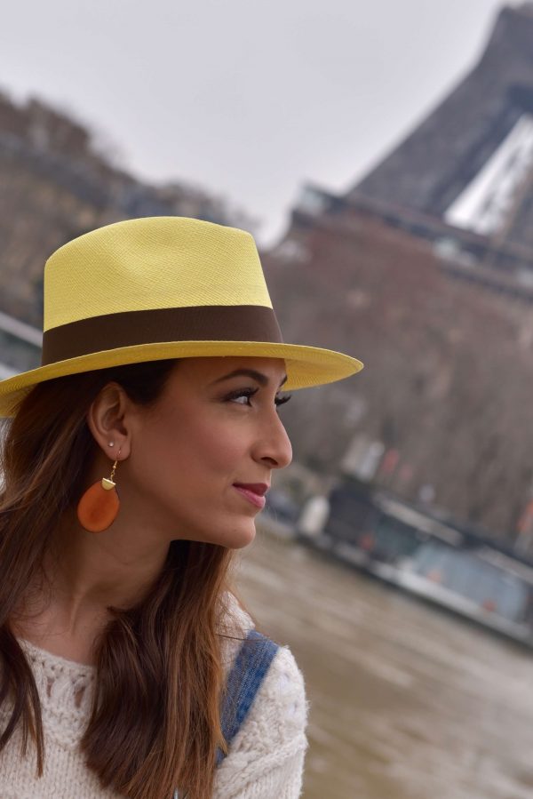 chapeau jaune femme