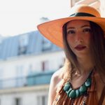 capeline orange avec bandeau vert