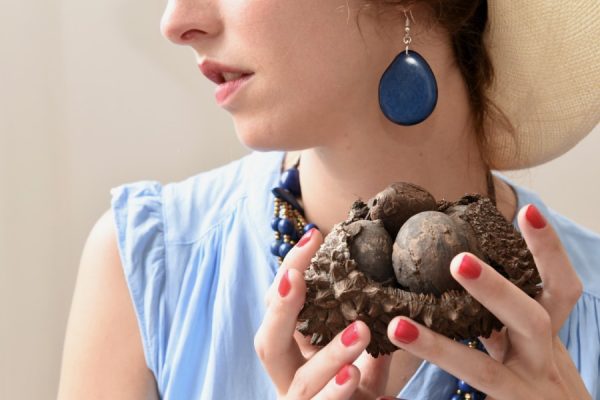 boucles d'oreilles en ivoire végétal