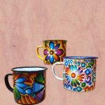 mugs emaillés peint à la main en Equateur